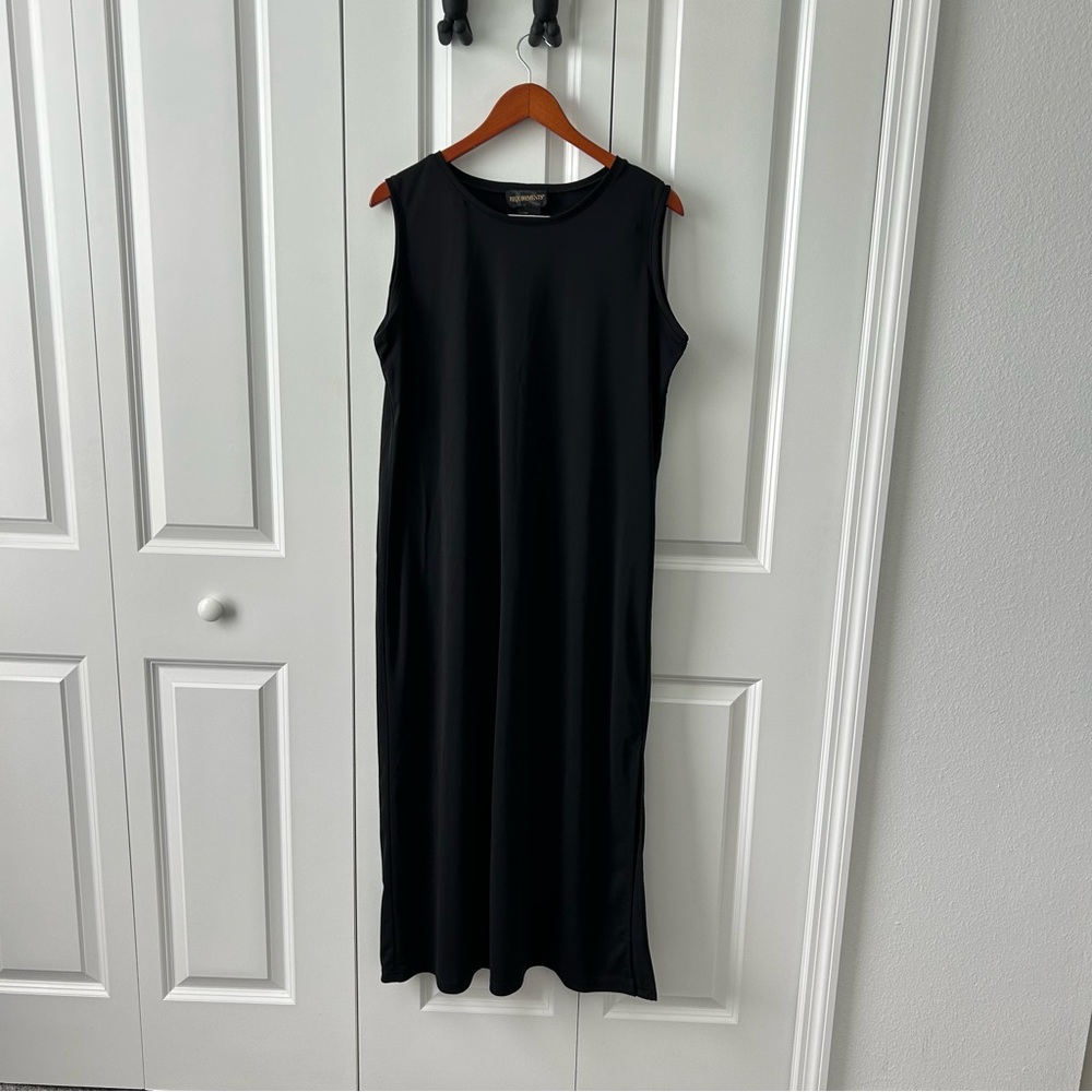 Women’s Sleeveless Black Maxi Dress – Size Large (runs big)